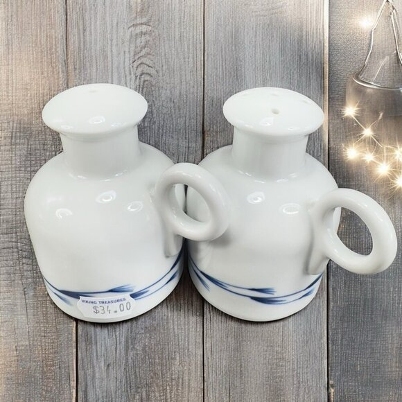 Kari Trestakk Of Norway By Cardinal Philippines Porcelain Salt And Pepper Shaker - Picture 1 of 13